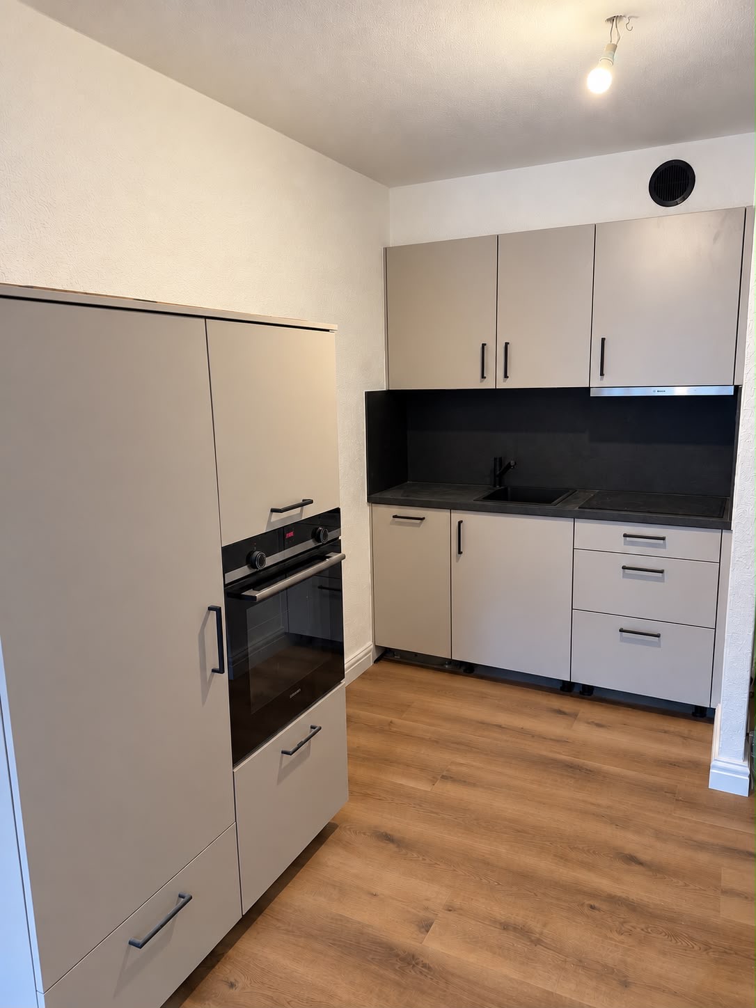 Studio rénové de 31 m² à Glovelier